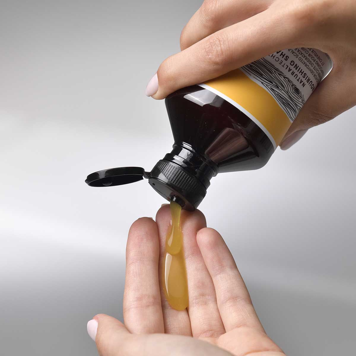 ezgfhyuwskjcvvol3g8t_2000x Nourishing Shampoo - Image 2