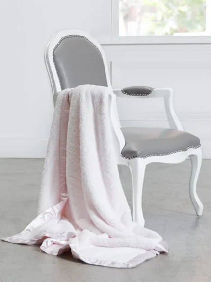 Little Giraffe Chenille Big Kid Blanket
