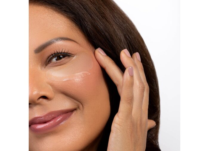 PCA Skin Hyaluronic Acid Microneedle Eye Patches - Image 3