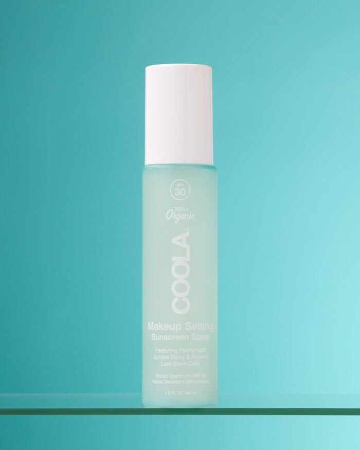 Coola Classic Makeup Setting Spray SPF30 - Image 4
