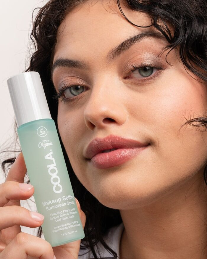 Coola Classic Makeup Setting Spray SPF30 - Image 6