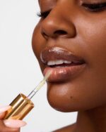 Coola Hydrating Lip Oil SPF30 - Image 4