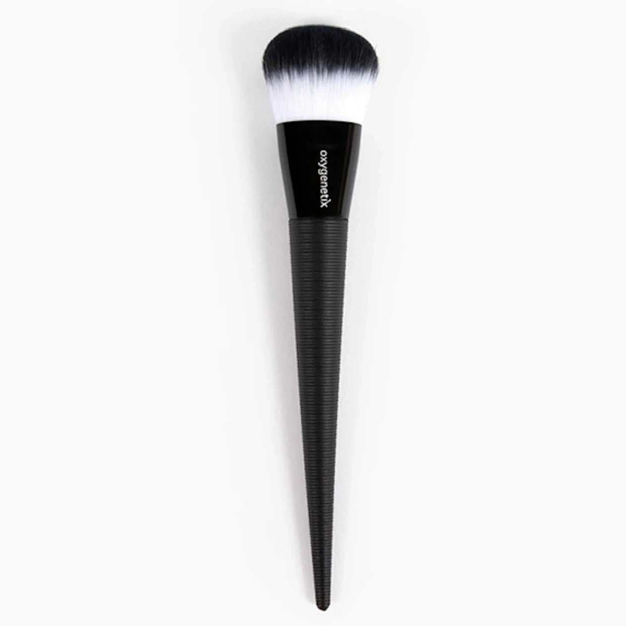 fbrushresized Oxygenetix Foundation Brush - Image 1
