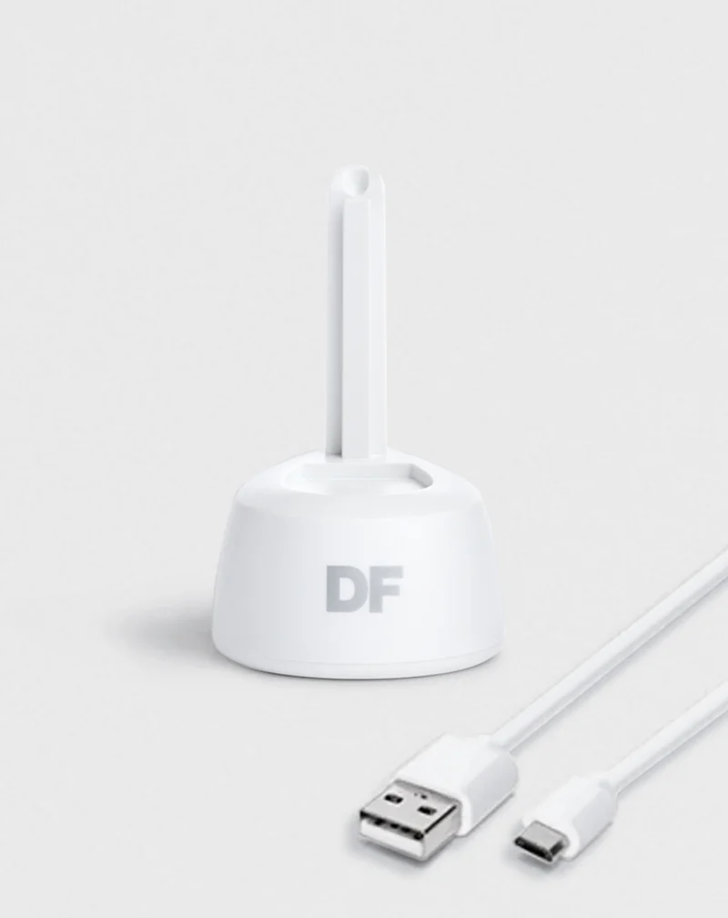 DermaflashReplacementCharger_new_1_2x_71721811-1b25-4f8d-8e3b-0d219d0c3a46_800x DERMAFLASH LUXE+ Charging Base And Cord - Image 1