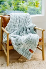 Little Giraffe Cascade Throw Blanket - Image 9