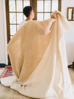 Little Giraffe Shaker Chunky Knit Blanket - Image 8