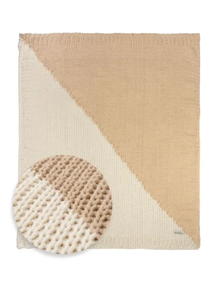 Little Giraffe Shaker Chunky Knit Blanket